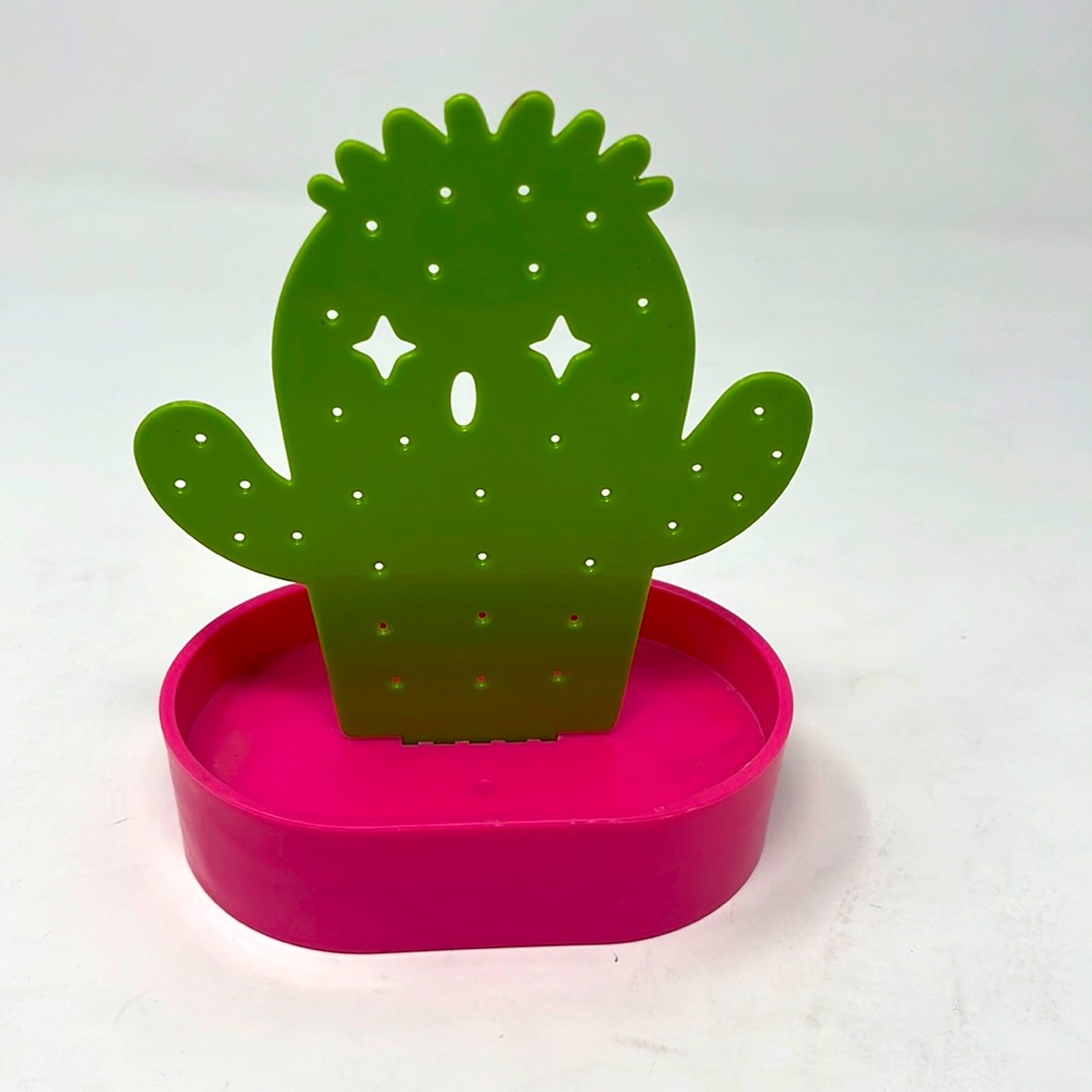 Cactus Earring Display - Picture 1 of 6